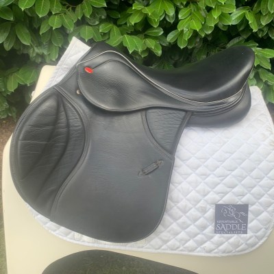 Whitaker 17.5” Overton Jump Saddle (S3509)