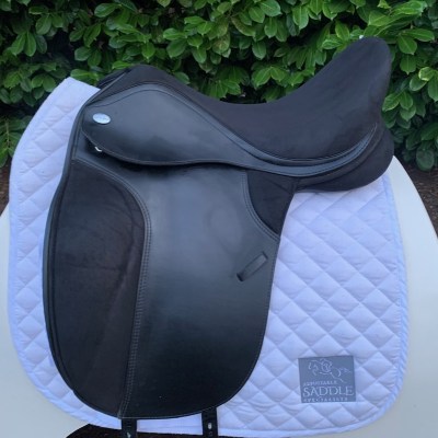 Thorowgood T4 17.5” Dressage (S3570)