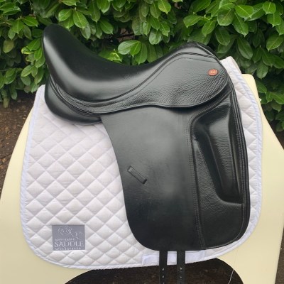 Kent & Masters 17” S-Series Dressage - Surface Block (S3595)